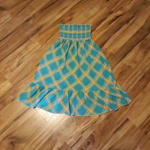 Women's strapless dress